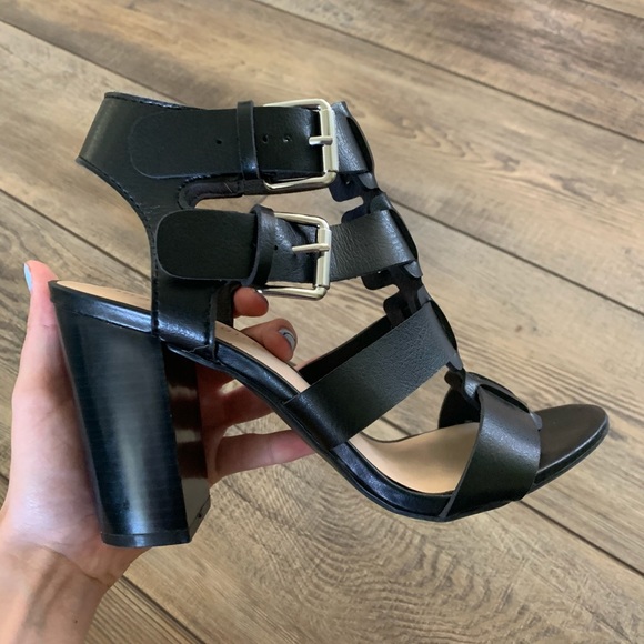 Heels - Picture 2 of 7